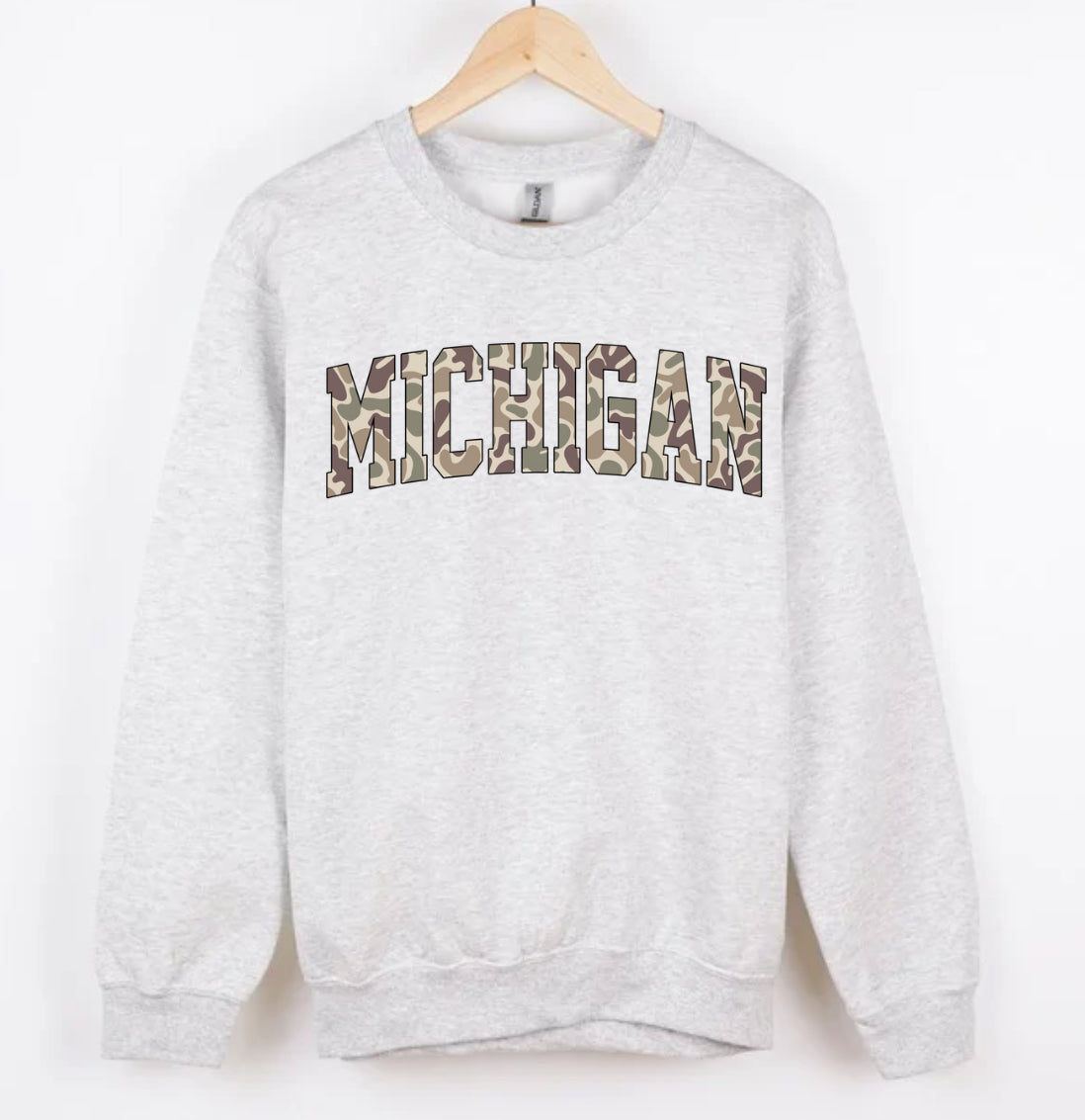 MICHIGAN duck camo CREWNECK