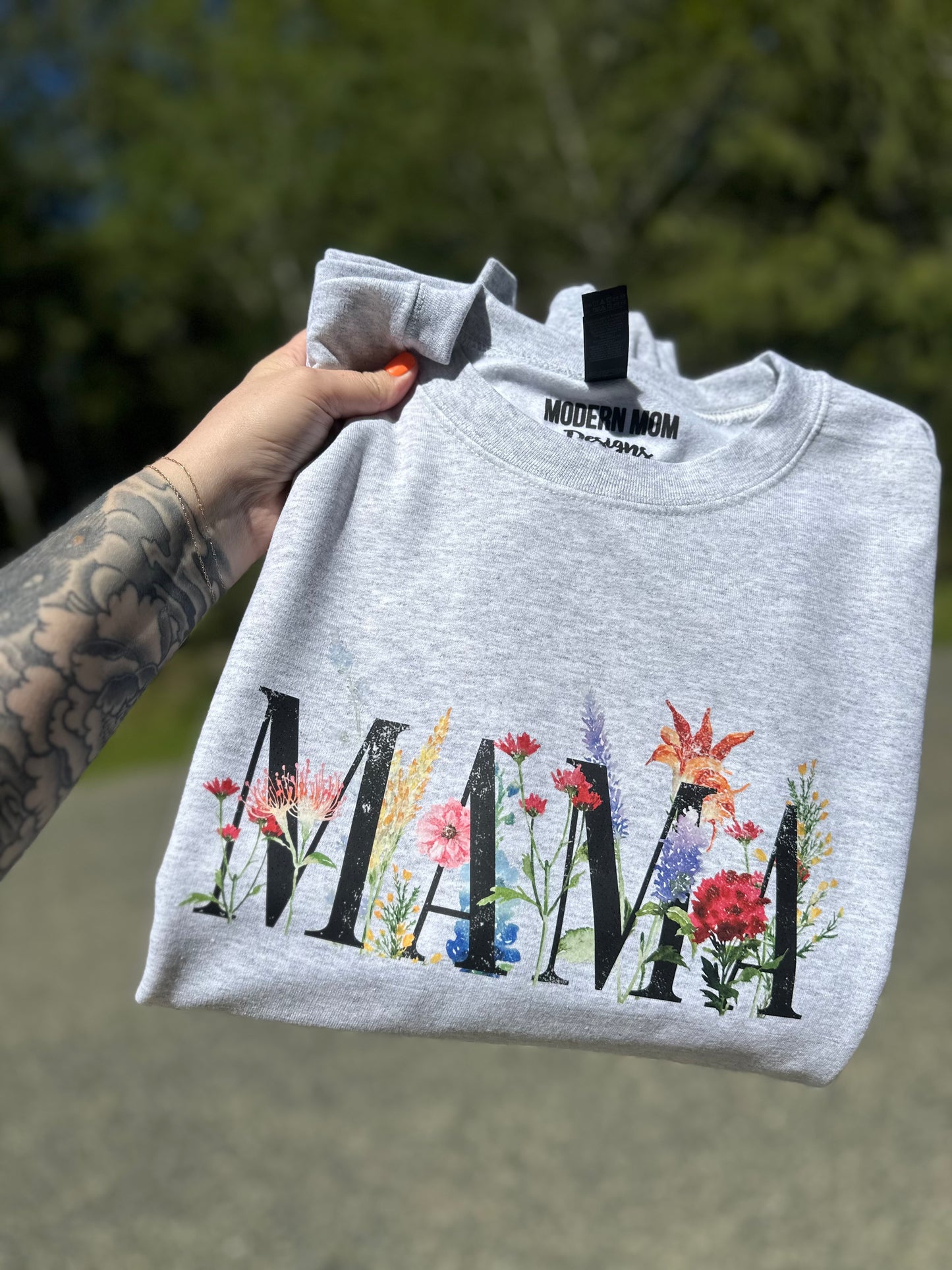 Mama spring floral crewneck