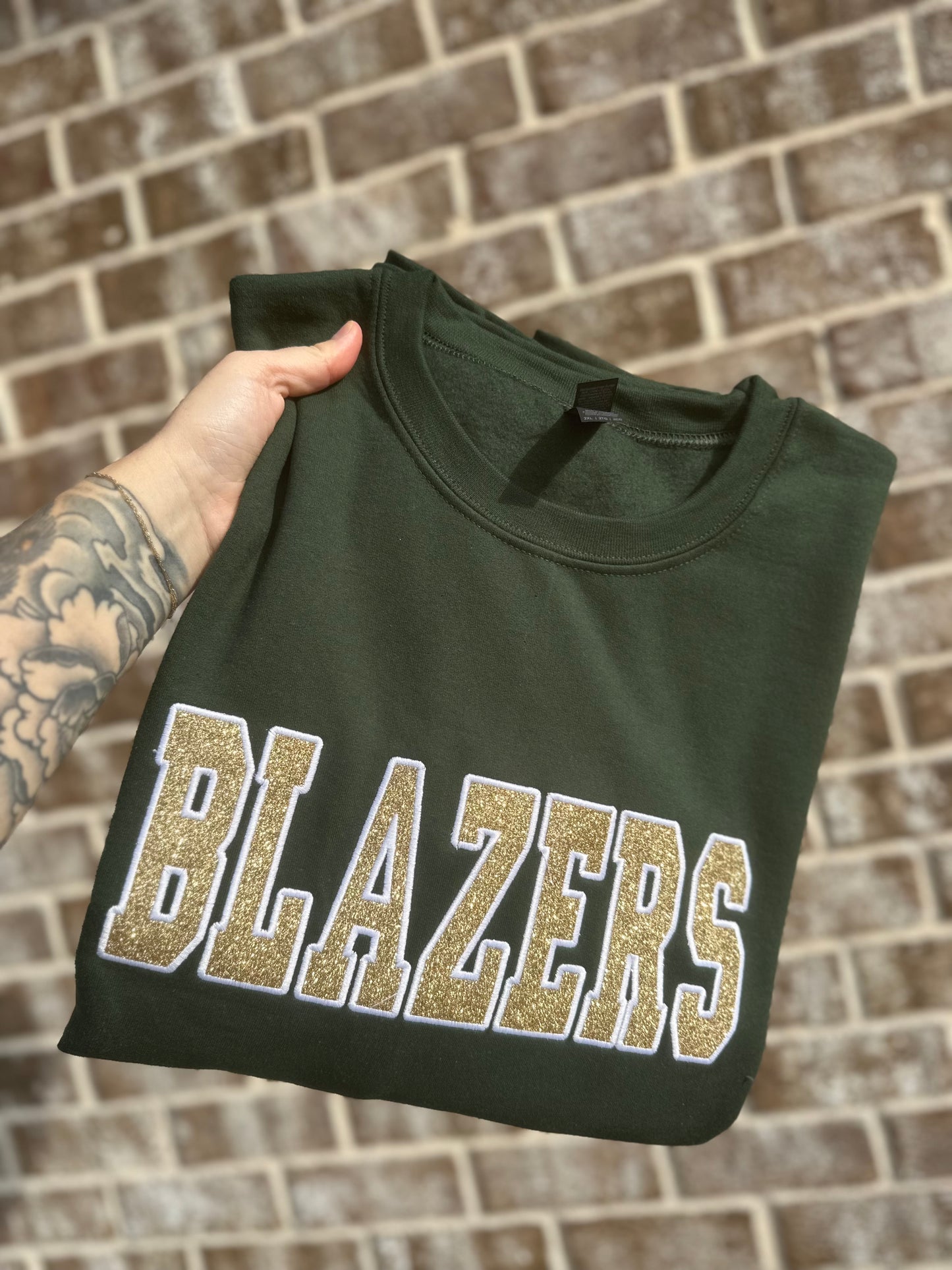 GLITTER CUSTOM (ANY NAME) CREWNECK EMBROIDERED CREWNECK (PLEASE ALLOW 15 business days for these to ship)