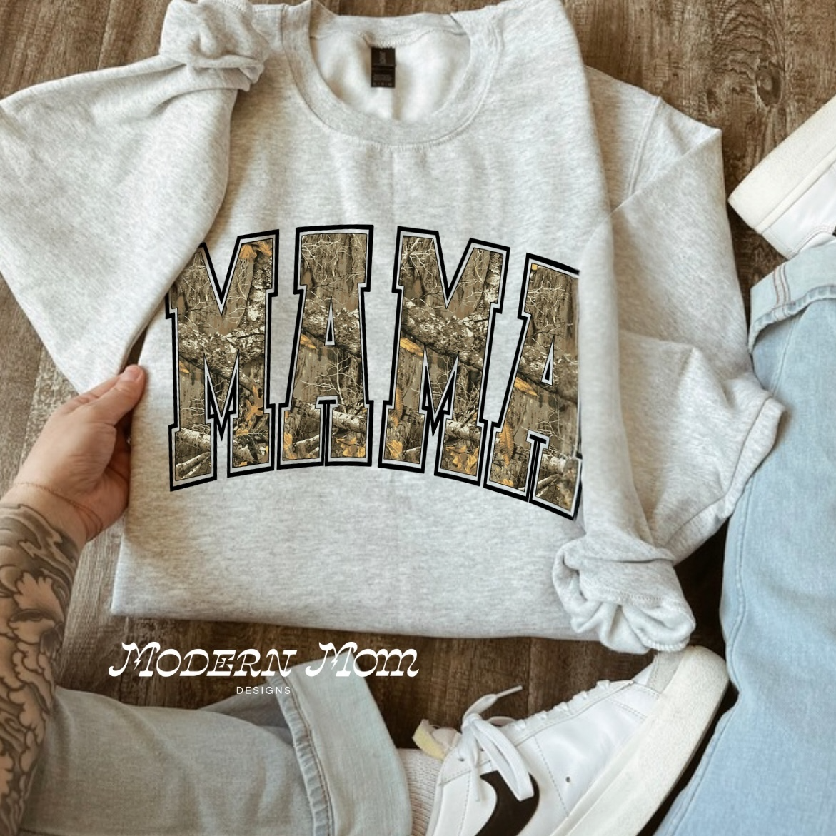 Mama real tree camo crewneck