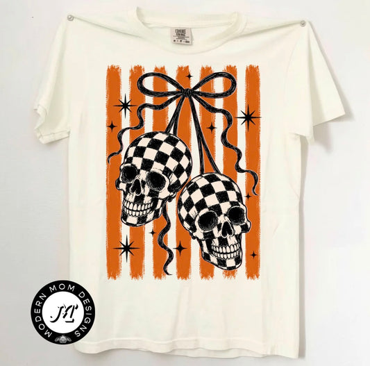 Checkered skulls (tee shirt, crewneck or hoodie)