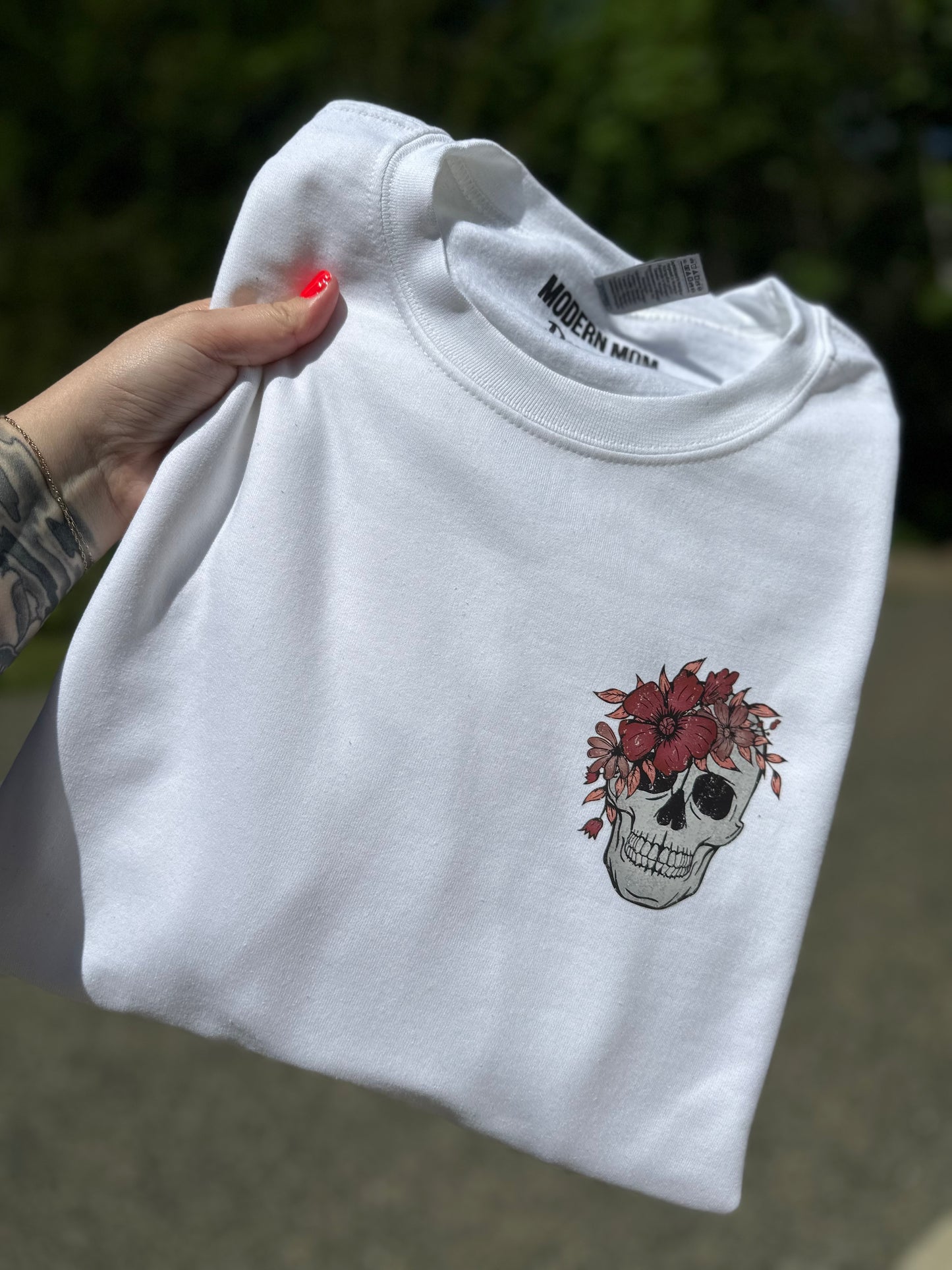 Floral skull. Crewneck