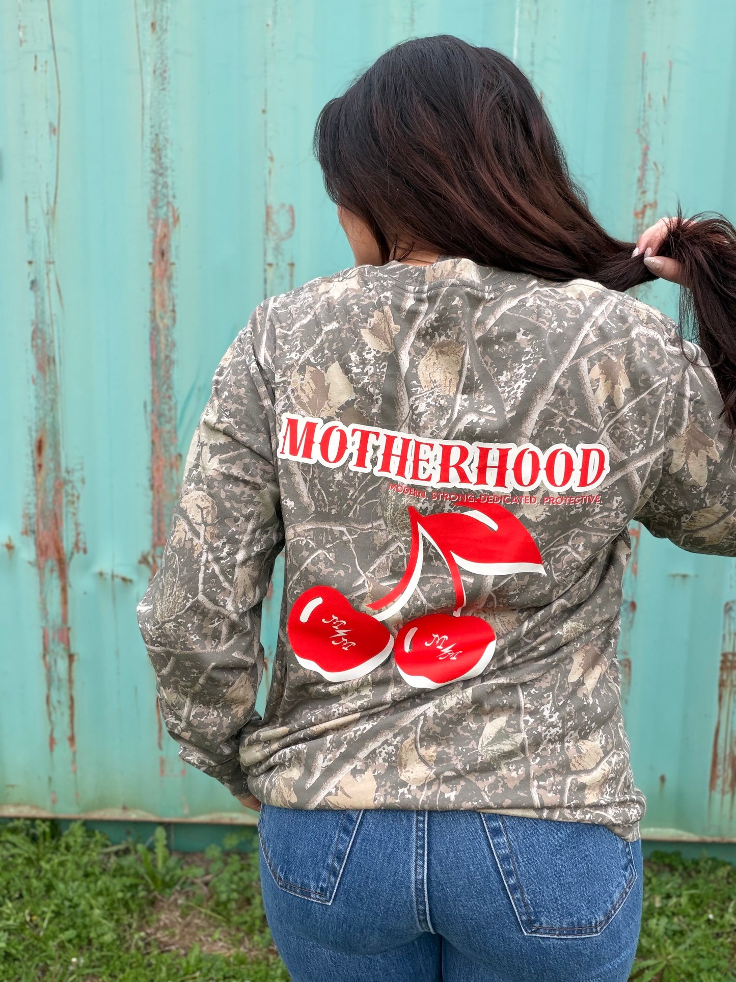 Motherhood. Deadwood camo longsleeve tee shirt