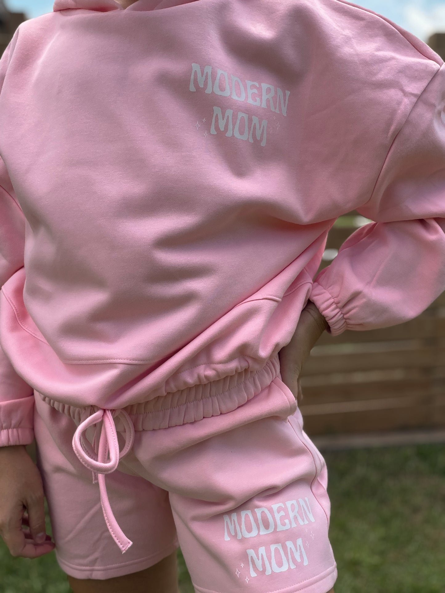 Modern mom Cinch crop hoodie
