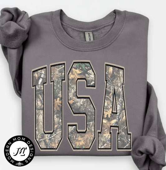 USA camo crewneck