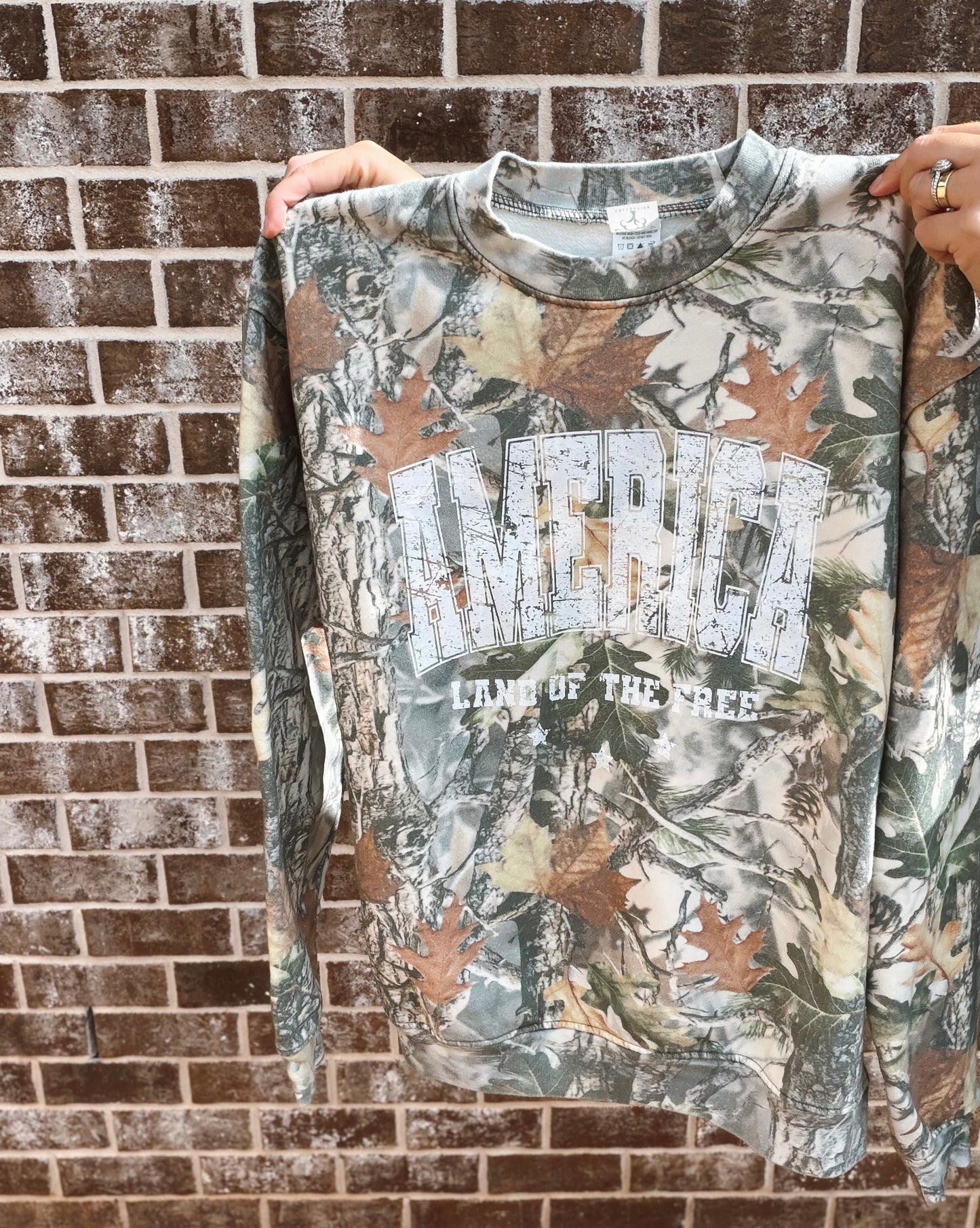 AMERICA vintage wood camo crewneck