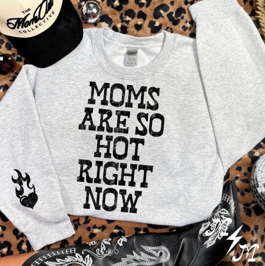 Moms are so hot right now
