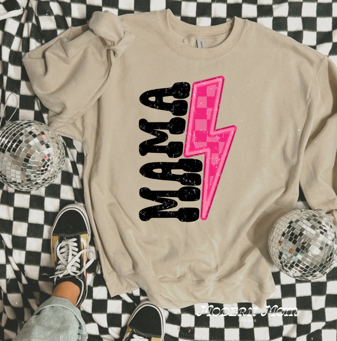 Mama checkered bolt-hot pink crewneck