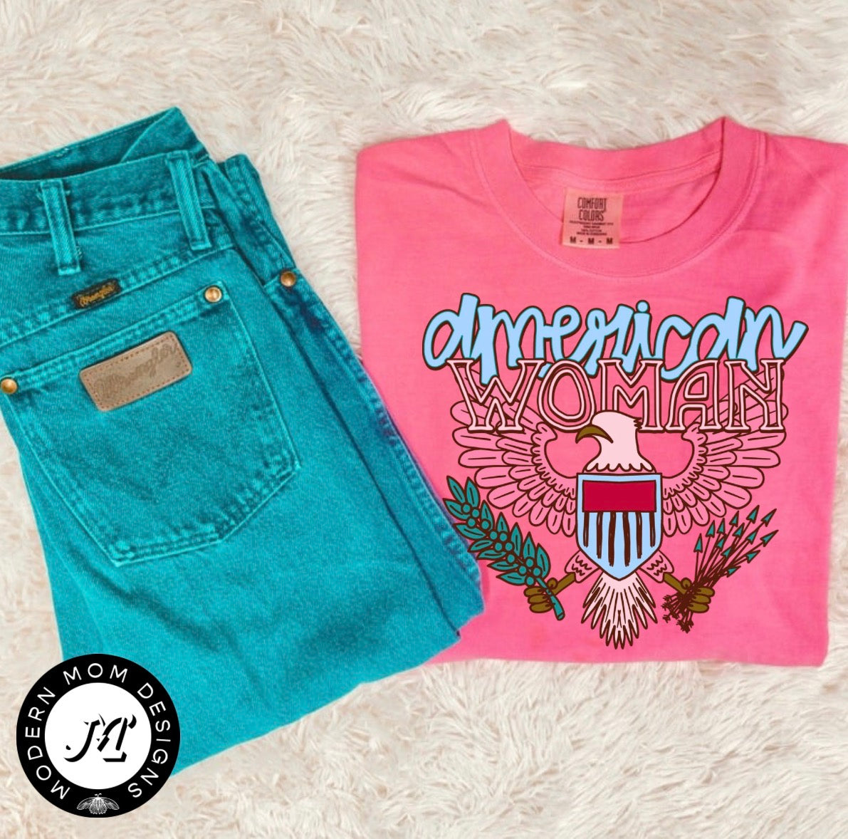 American woman (tee shirt, crewneck or hoodie)