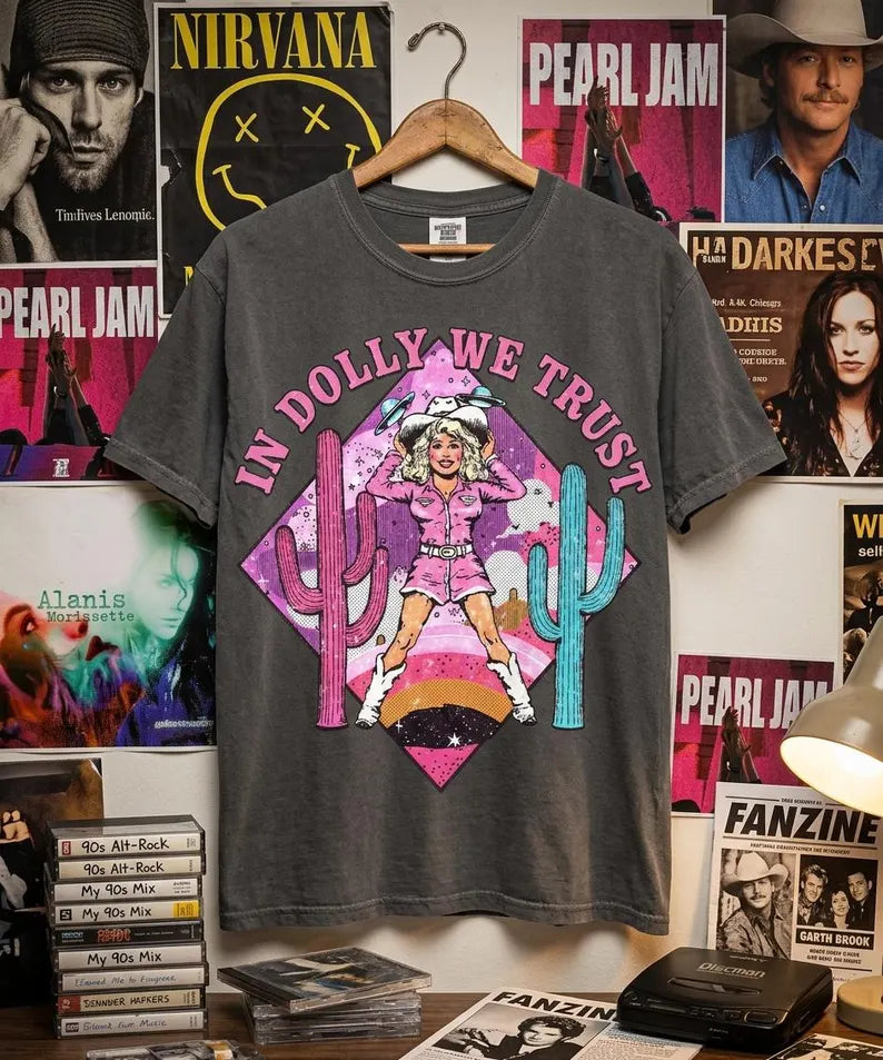 In Dolly we trust (tee shirt or crewneck)