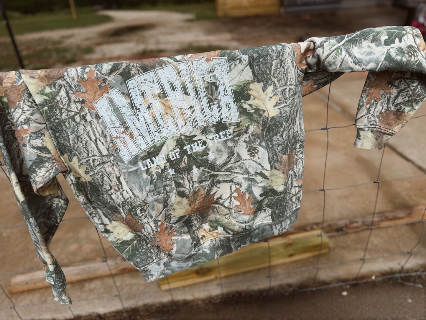 AMERICA vintage wood camo crewneck