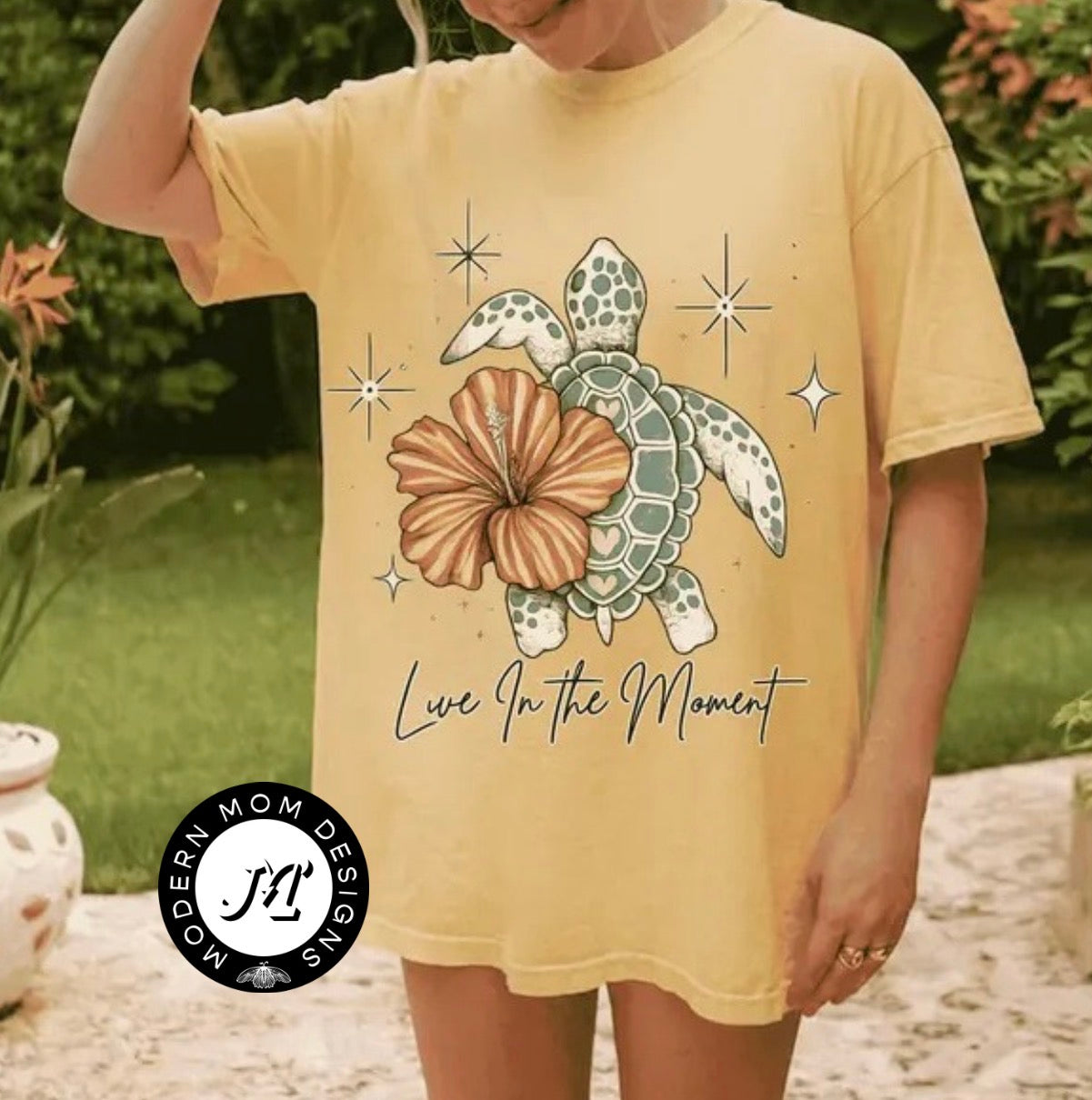 Live in the moment (tank top, tee shirt, crewneck or hoodie)