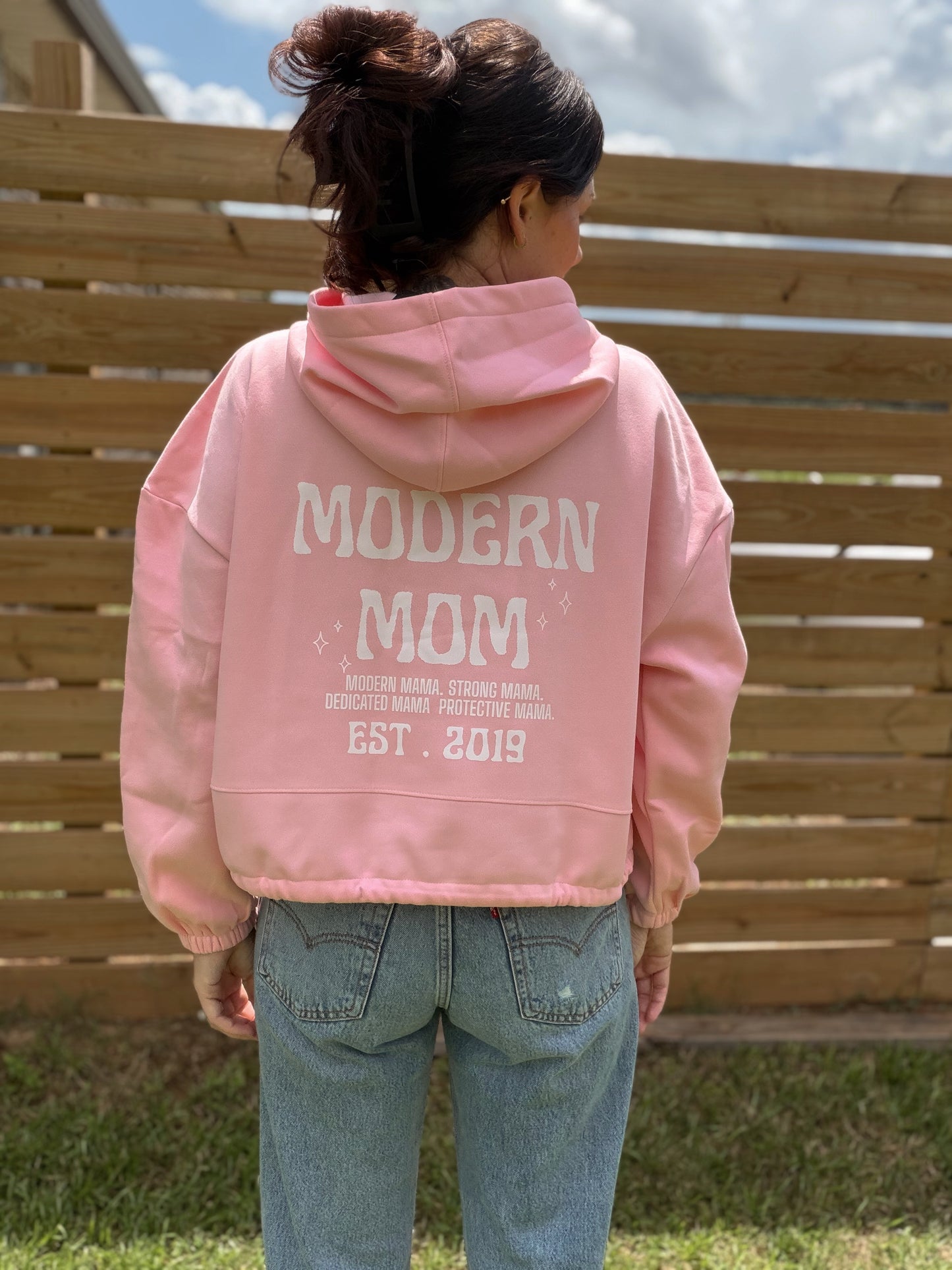 Modern mom Cinch crop hoodie