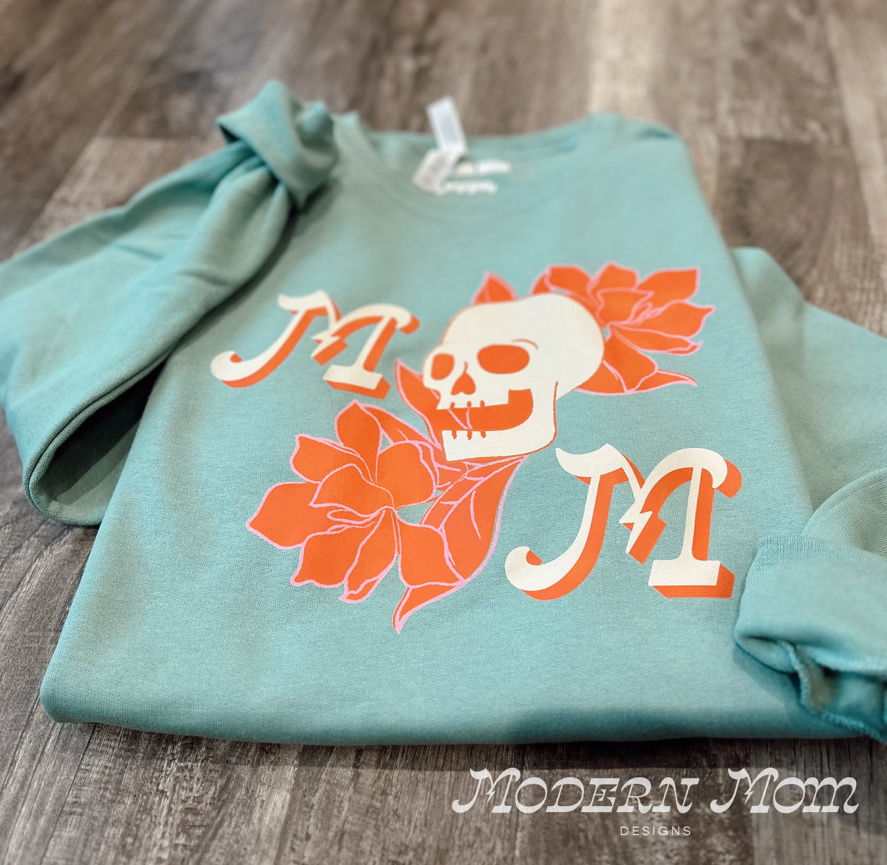 MOM skull exclusive logo crewneck