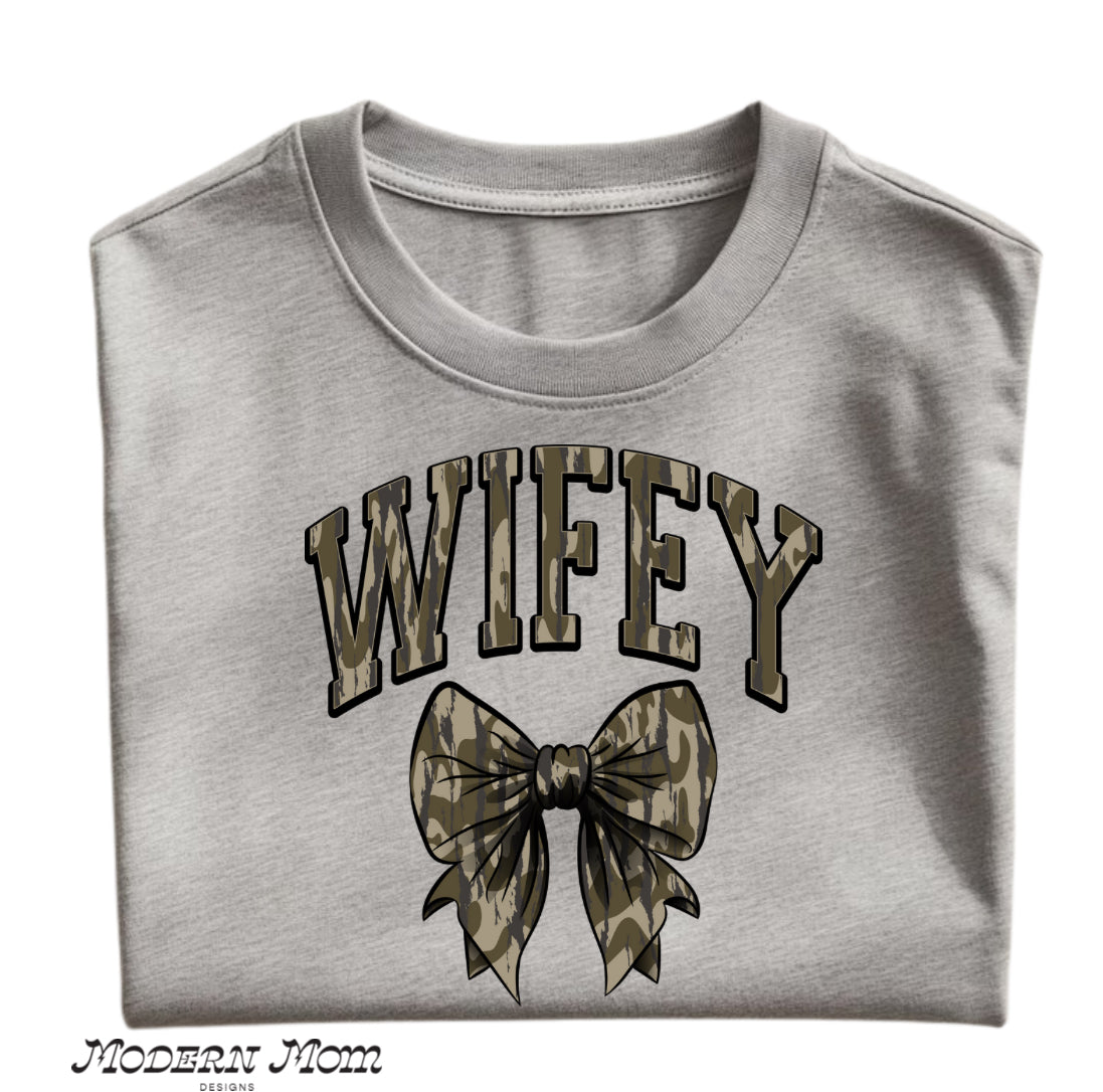 WIFEY camo print crewneck