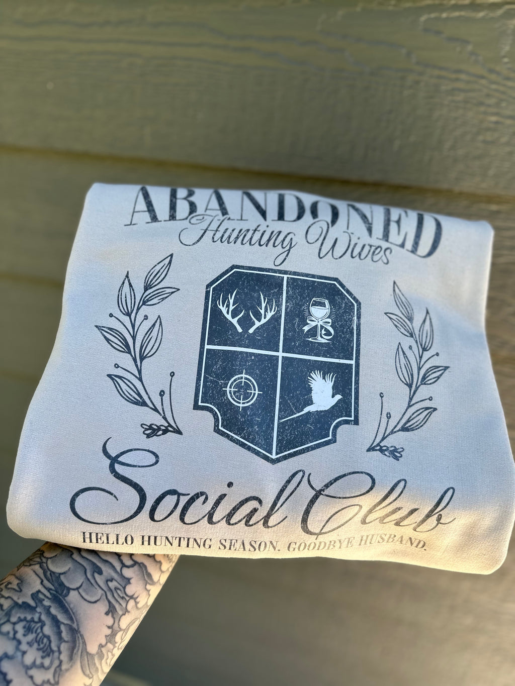 Abandoned hunting wives social club LAST ONE