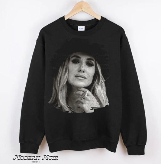 Lainey Wilson (tee, crewneck or hoodie )